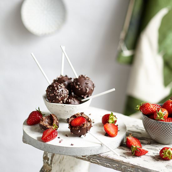 Raw Triple Chocolate Strawberry Pop - Recipe photo by sabrinasue