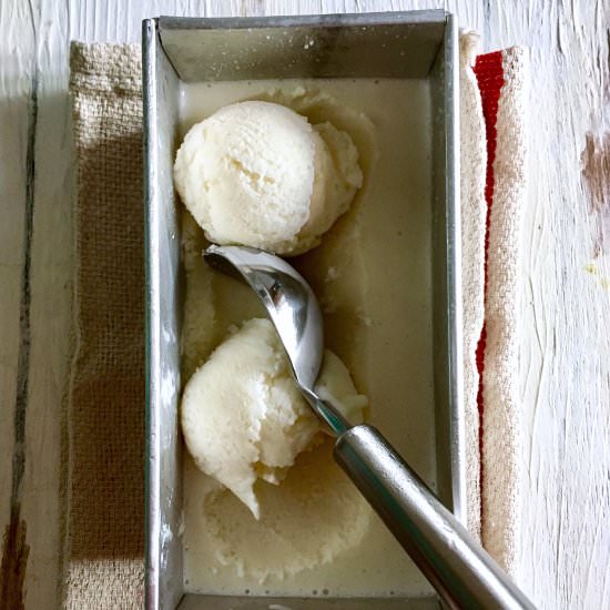 No Churn 3 Ingredients Ice cream - Recipe photo by polkapuffs