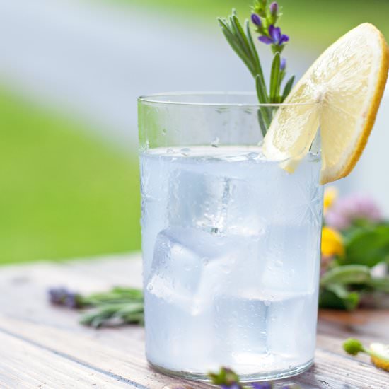 Sweet Lavender Lemonade - Recipe photo by cookiesforengland