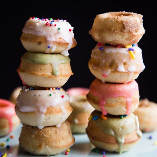 Vanilla Bean Mini Baked Donuts - Recipe photo by WhatToCookToday