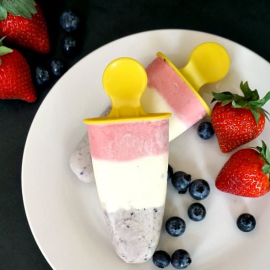 Berry Cheesecake Popsicles - Recipe photo by mygorgeousrecipes