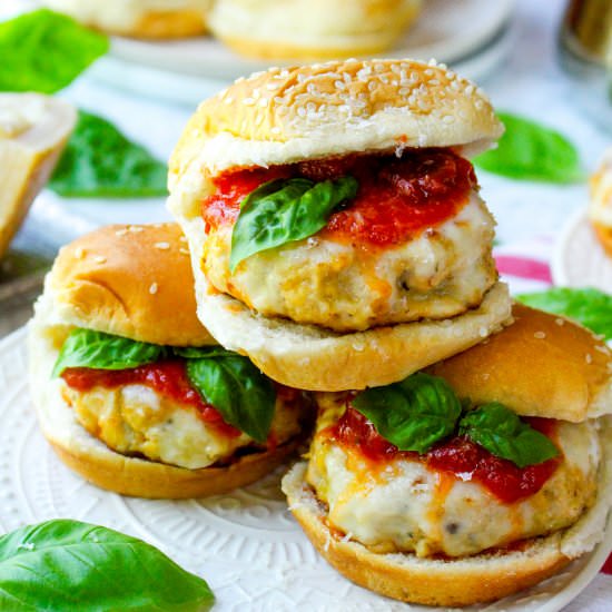 Chicken Parmesan Sliders - Recipe photo by yestoyolks