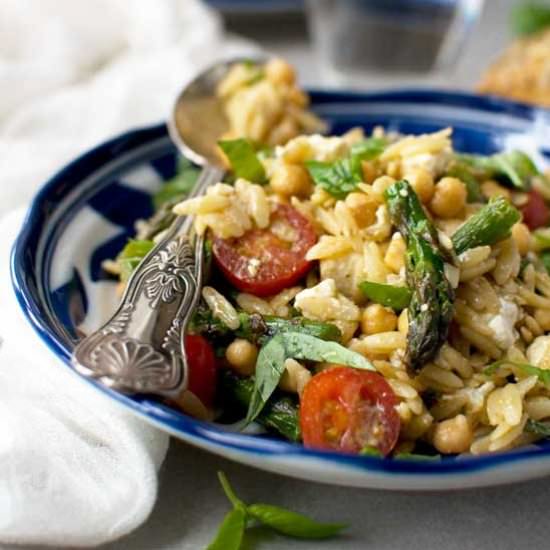 Asparagus, Tomato & Chickpea Orzo - Recipe photo by scrummy2610