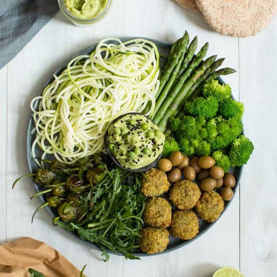Green Buddha Bowl - Recipe photo by thewhitechestnut