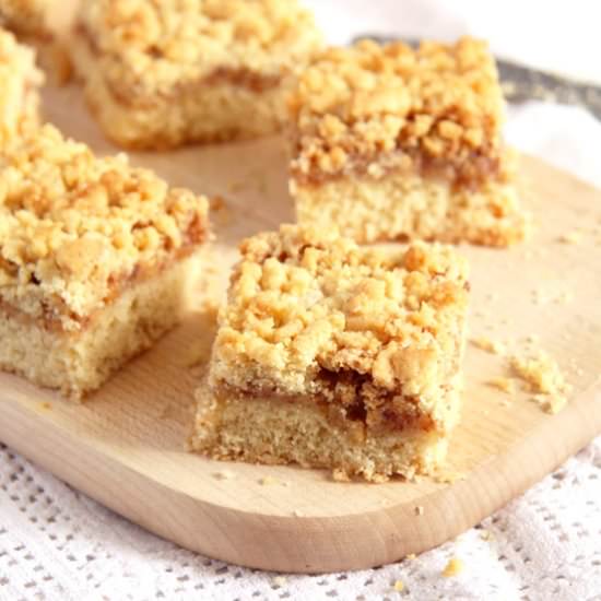 Apricot Jam Crumble Cake - Recipe photo by adinutza
