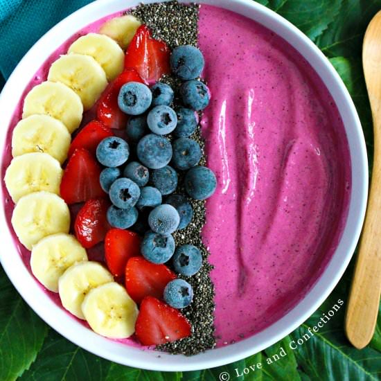 Dragon Fruit Smoothie Bowls - Recipe photo by love-confections