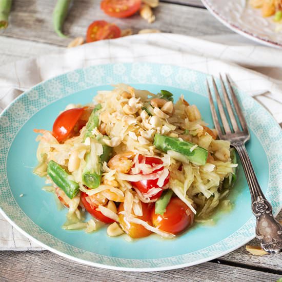 Thai Green Papaya Salad - Recipe photo by cookingtheglobe