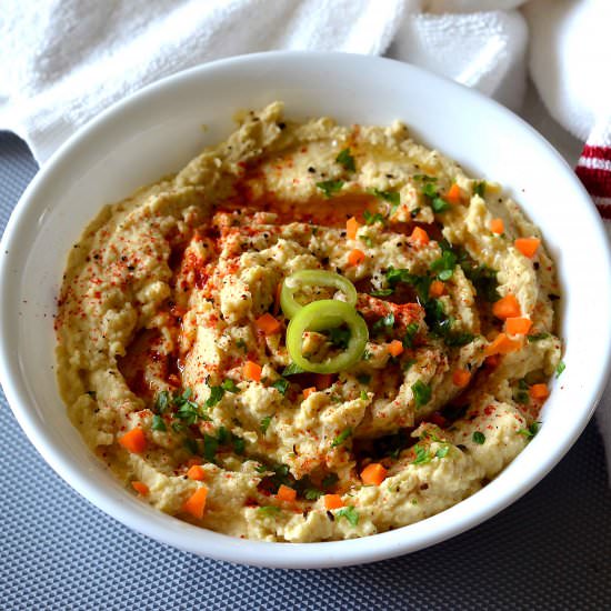 Jalapeno Hummus - Recipe photo by Shamlyn Fernandes