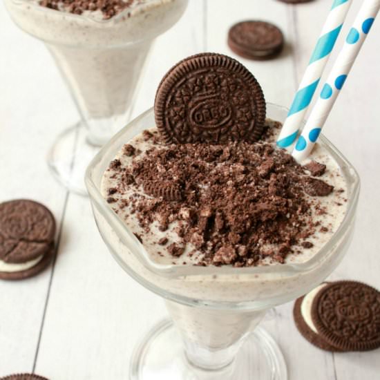 Vegan Oreo Milkshake - Recipe photo by lovingitvegan