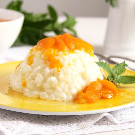 Rice Pudding with Apricot Sauce - Recipe photo by adinutza