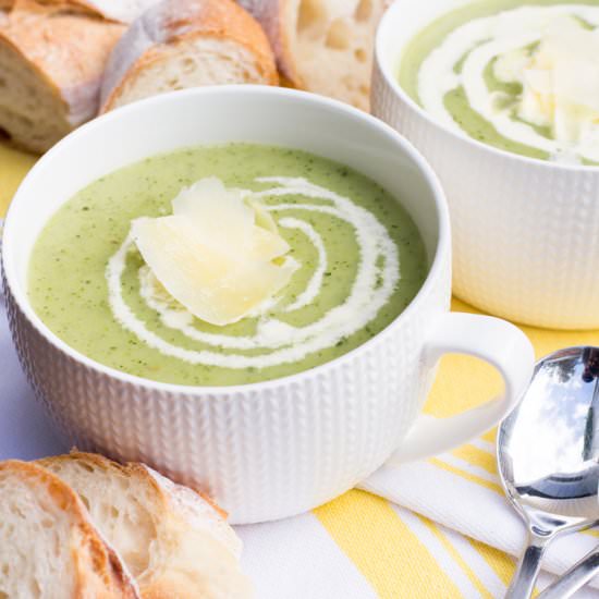 Healthy Vegetarian Zucchini Soup - Recipe photo by Grab Your Spork