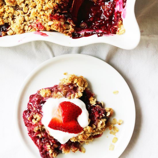 Vegan Mixed Berry Crisp - Recipe photo by adoring-kitchen