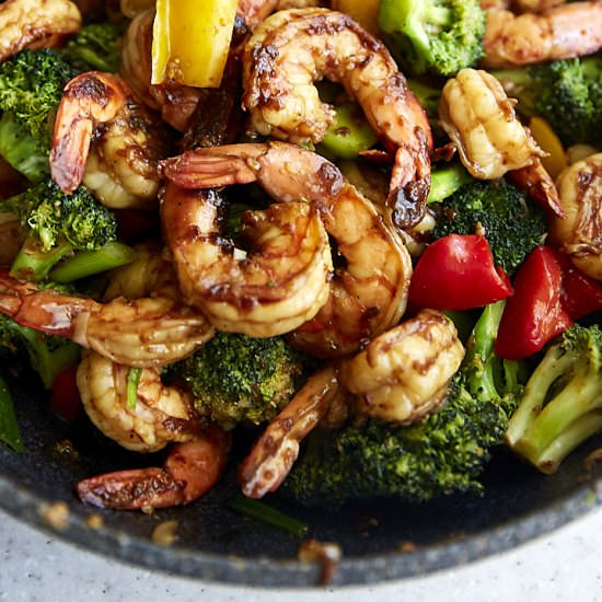 Szechuan Shrimp with Broccoli - Recipe photo by cravingtasty