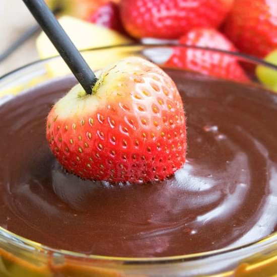 Easy Chocolate Fondue - Recipe photo by Cakewhiz