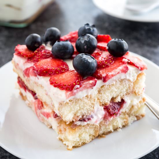 Strawberry Tiramisu - Recipe photo by platedcravings