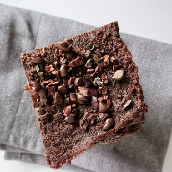 Fudgy Vegan Quinoa Brownies - Recipe photo by HookedOnPlants