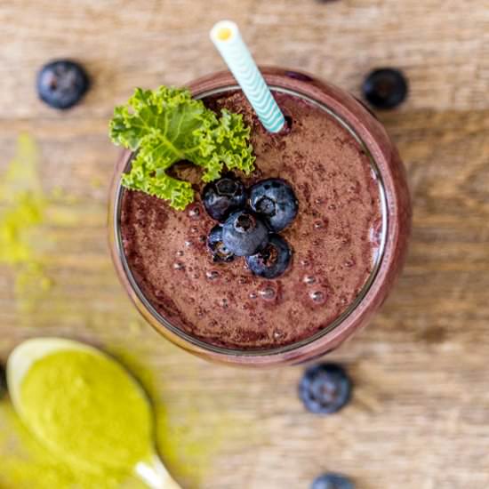 Healthy Matcha Blueberry Smoothie - Recipe photo by How Daily