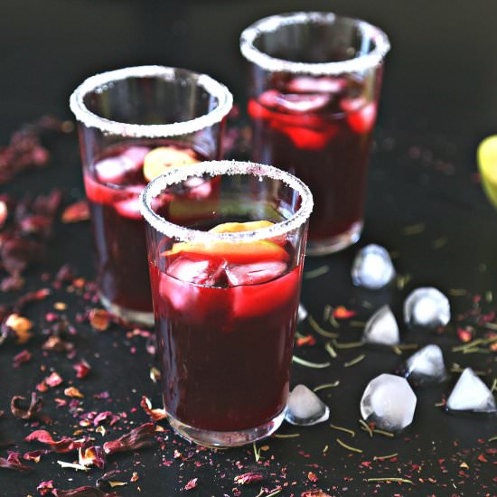 Green Apples with Ginger Hibiscus Iced Tea - Recipe photo by Nutrizonia