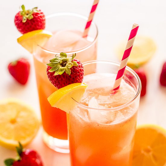 Strawberry Lemonade for Two - Recipe photo by BakingMischief