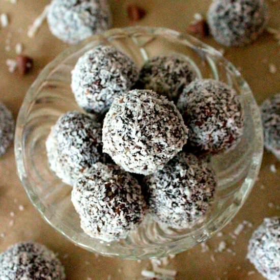 Walnut Raisin Energy Balls - Recipe photo by thelinkssite