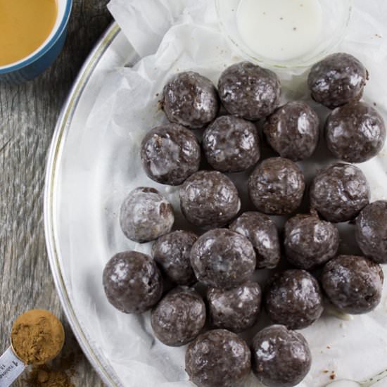 Caramel Baked Chocolate Donut Holes - Recipe photo by two.purple.figs