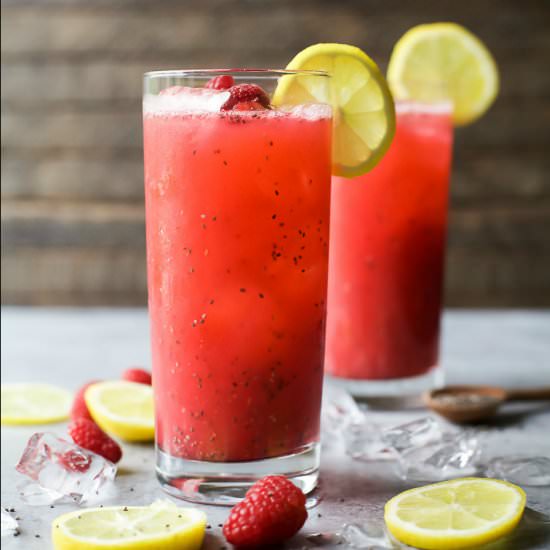 Chia Raspberry Lemonade Spritzer - Recipe photo by joyfulhealthyeats