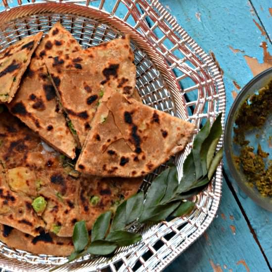 Aloo Pudina Stuffed Paratha - Recipe photo by Cookilicious