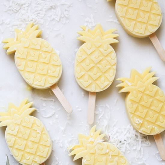 Coconut Rum Pineapple Pops - Recipe photo by sugarandcharm