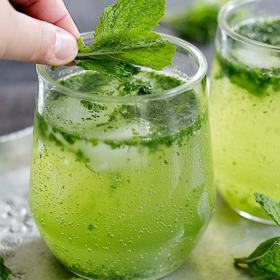 Mint Ginger Mocktail - Recipe photo by unicorns in the kitchen