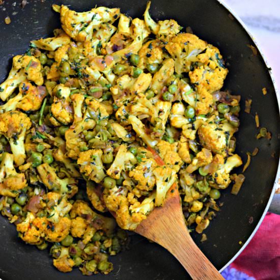 Gobi Methi Dry - Recipe photo by Cookilicious