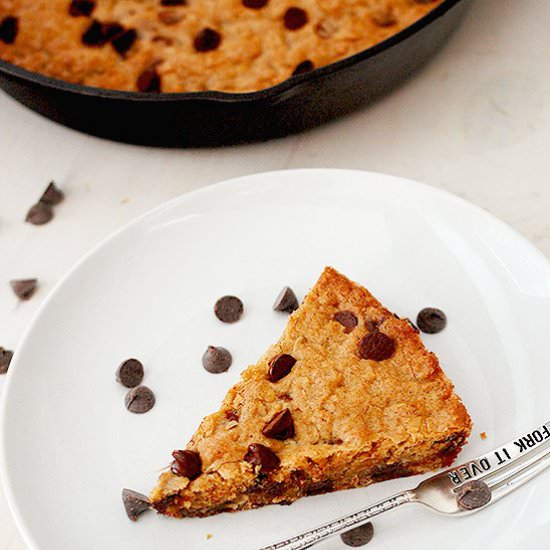 Oatmeal Chocolate Chip Skillet - Recipe photo by evabakes
