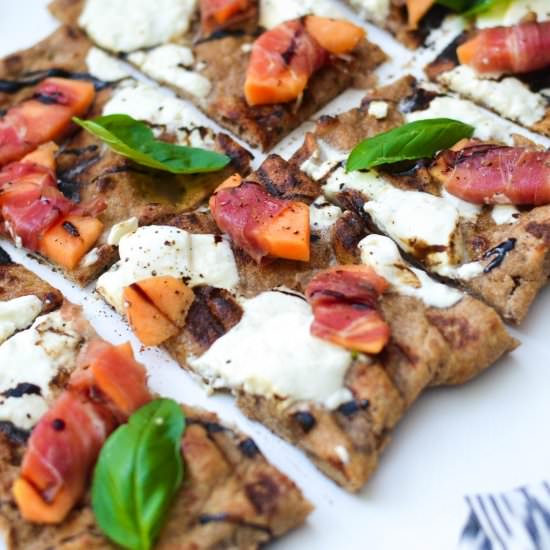 Cantaloupe, Prosciutto Pizza - Recipe photo by mymoderncookery