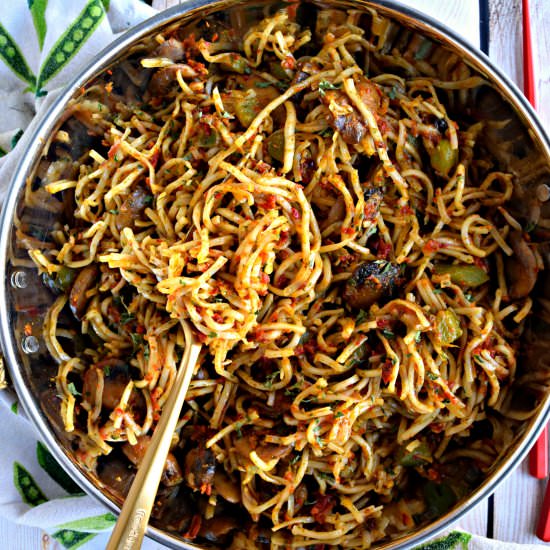 Sun Dried Tomato Pesto Pasta - Recipe photo by Cookilicious