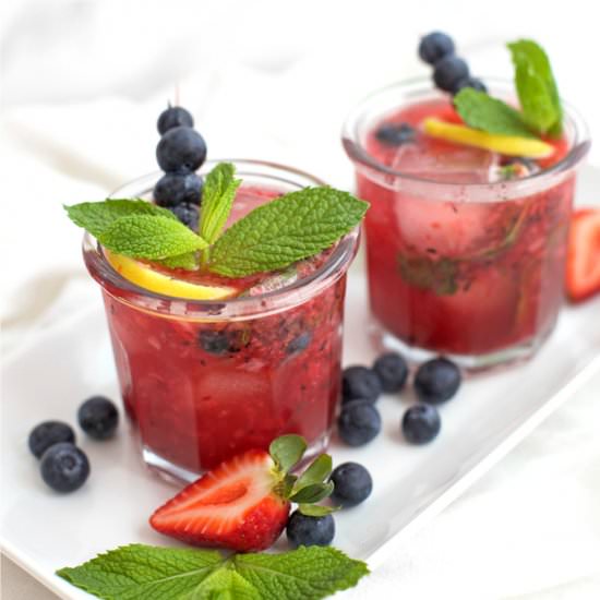 Honey Sweetened Berry Lemonade - Recipe photo by onelovelylife