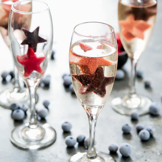 July 4th champagne cocktails - Recipe photo by kirbie