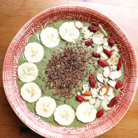 Banana Kale Smoothie Bowl - Recipe photo by mghthakkar