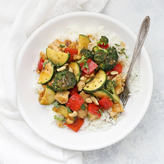 Healthy Cashew Chicken - Recipe photo by onelovelylife