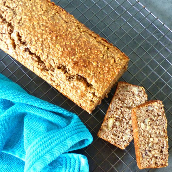 Apple sauce oatmeal & nuts cake - Recipe photo by Out mijn Keuken