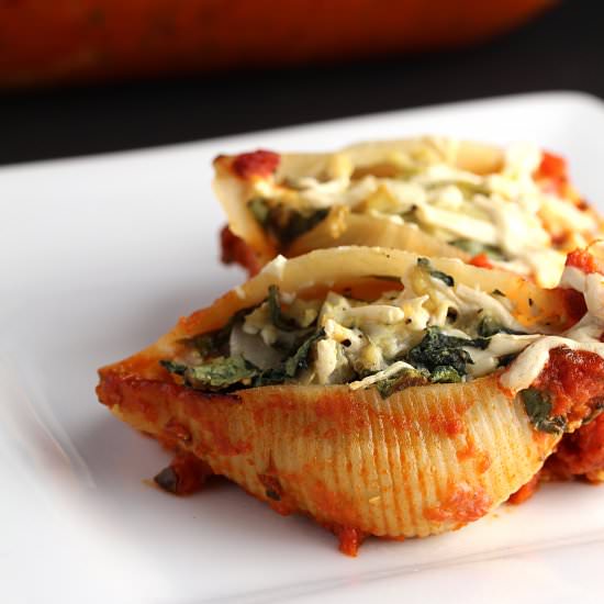 Spinach and Artichoke Pasta Shells - Recipe photo by theveganharvest