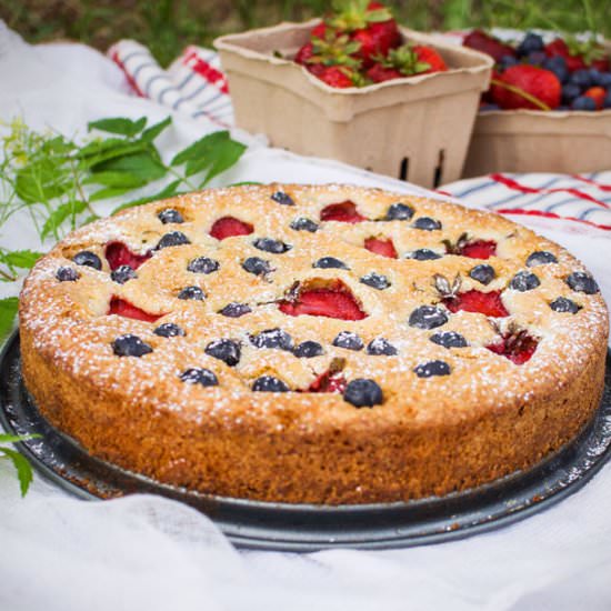 Red, WHite & Blue Berry Cake - Recipe photo by theskinnypot