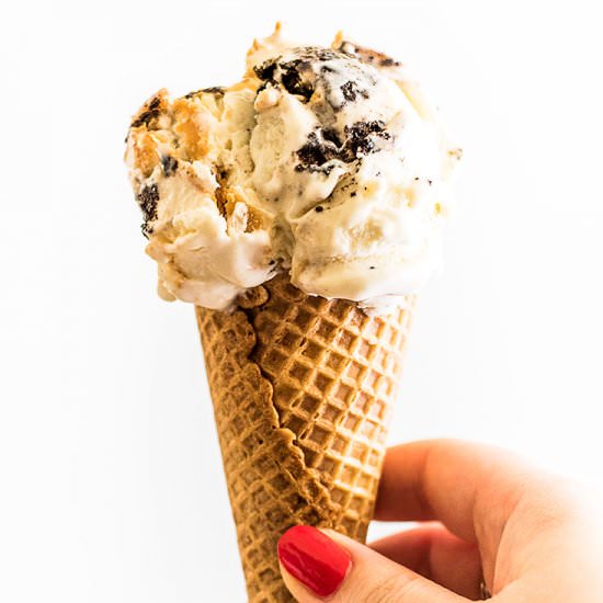 No-churn Peanut Butter Oreo Ice Cream - Recipe photo by BakingMischief