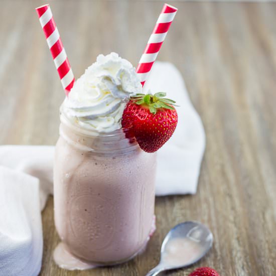 Tropical Strawberry Milkshake - Recipe photo by artzyfoodie