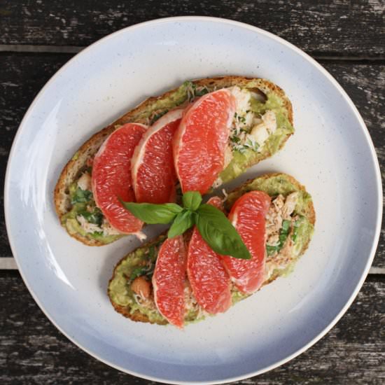 Crab, grapefruit and avocado toast - Recipe photo by wishtodish
