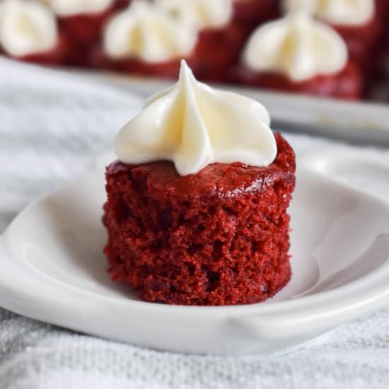 Red Velvet Cake Bites - Recipe photo by catastrophiccook