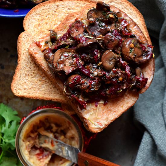 Herbed Mushrooms Garlic Toast - Recipe photo by Cookilicious
