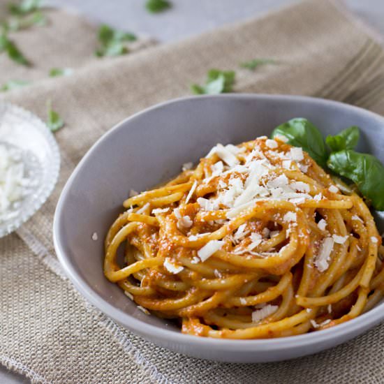 Bucatini with Pepper Sauce - Recipe photo by Inside the rustic kitchen