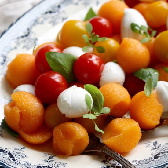 Melon, Tomato, and Mozzarella Salad - Recipe photo by sistersjunction