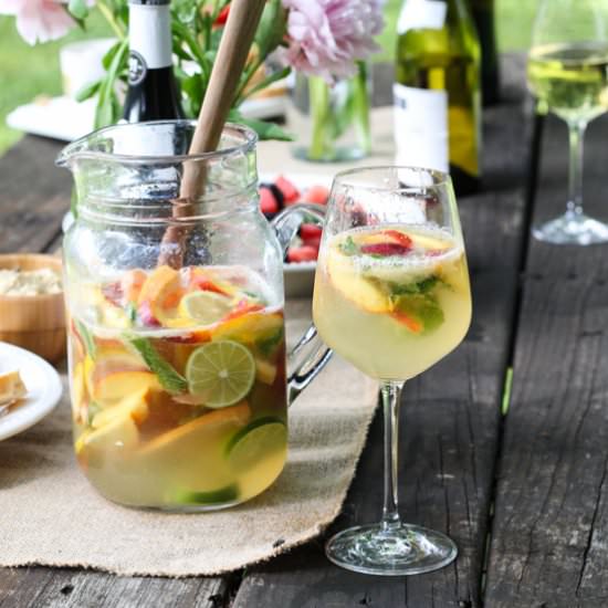 Grapefruit Peach Sangria - Recipe photo by pumpkinandpeanutbutter