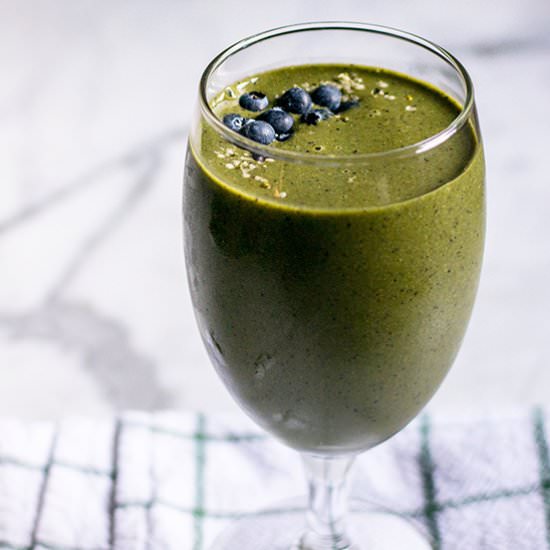 PBfit Banana & Berry Green Smoothie - Recipe photo by lemonsandbasil
