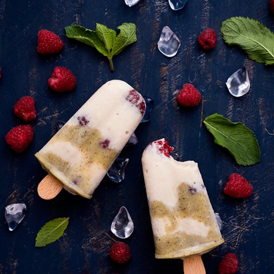 Vegan ice cream with raspberries - Recipe photo by vanillla